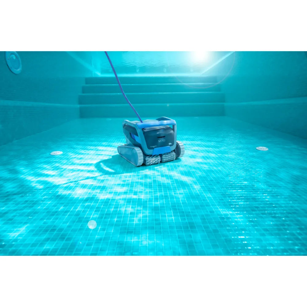 dolphin-maytronics-M700-robotic-cleaner-8