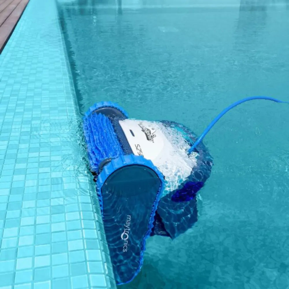 dolphin-maytronics-S250-robotic-cleaner-2