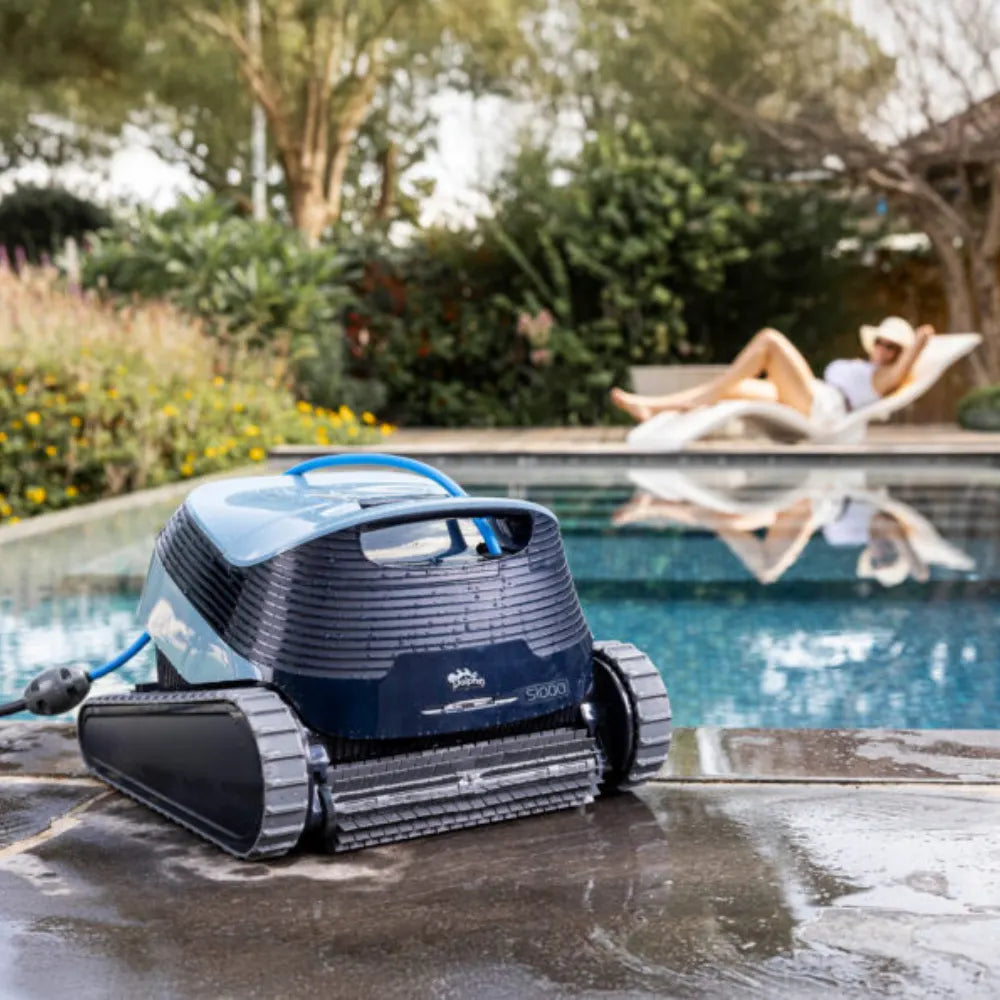 MaytronicsDolphinS1000roboticpoolcleanercleaningpoolfloorwallsandsteps4