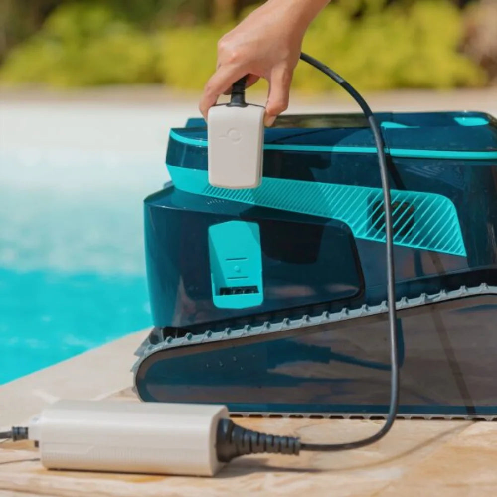 Maytronics_Dolphin_Liberty_600_Robotic_Pool_Cleaner_Pool_Cleaning_Robot_Drive_In_Pool_And_Spa_Warehouse_5