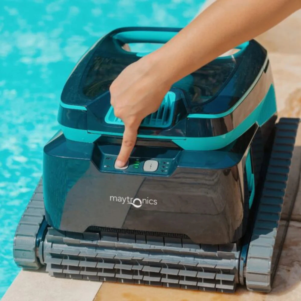 Maytronics_Dolphin_Liberty_600_Robotic_Pool_Cleaner_Pool_Cleaning_Robot_Drive_In_Pool_And_Spa_Warehouse_6
