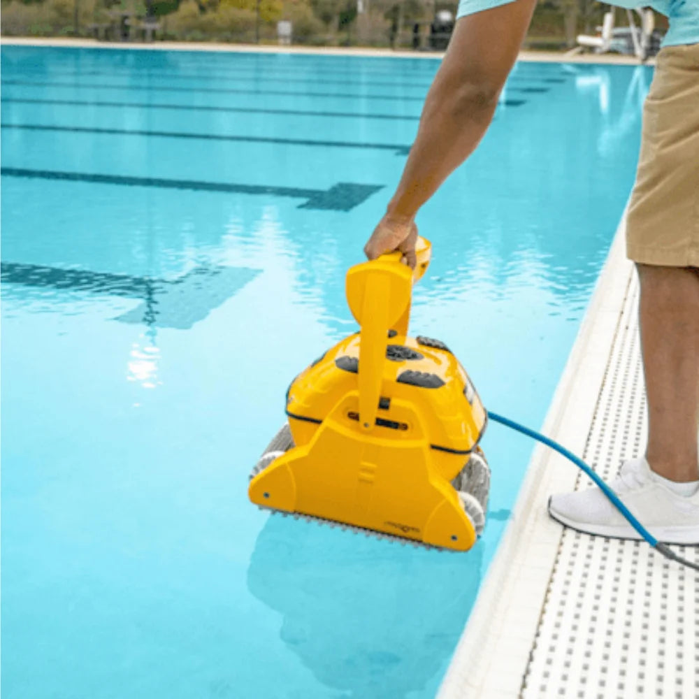dolphin-wave-100-combined-brush-commercial-pool-cleaner1