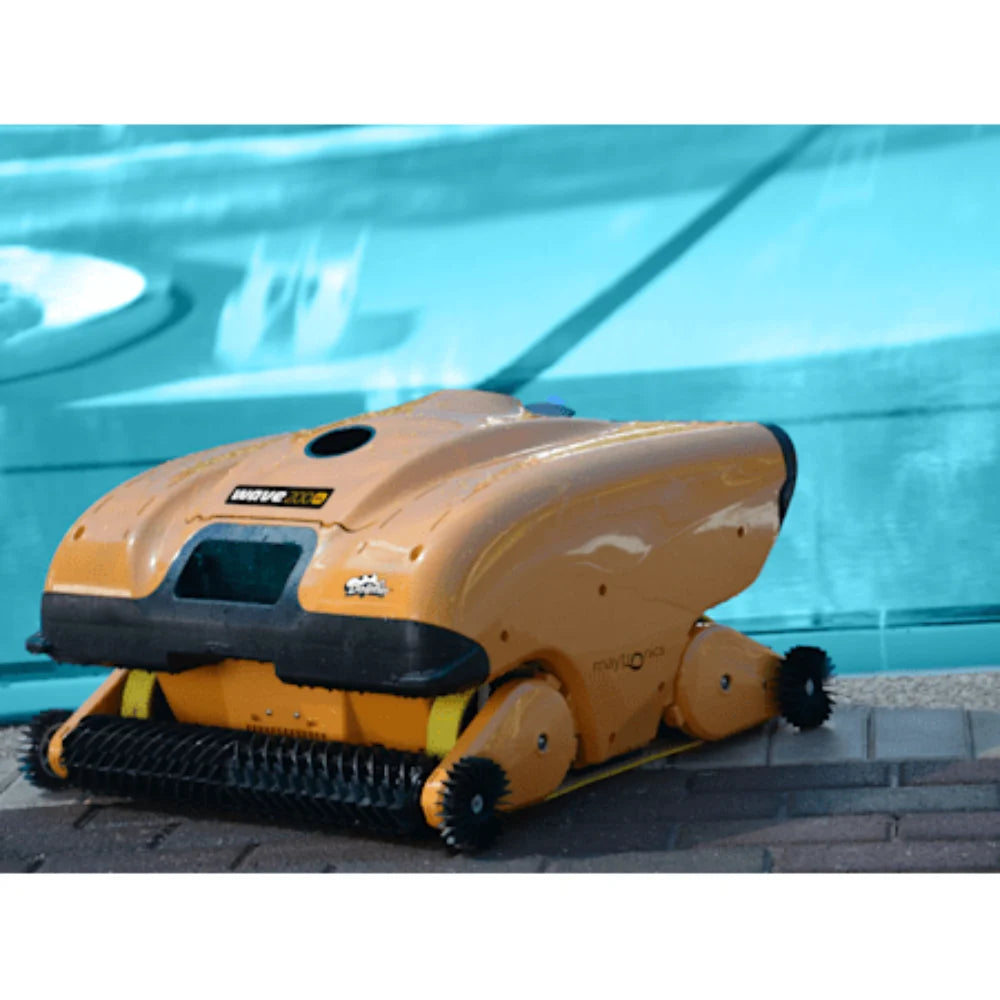 dolphin-wave-200-xl-commercial-robotic-pool-cleaner2